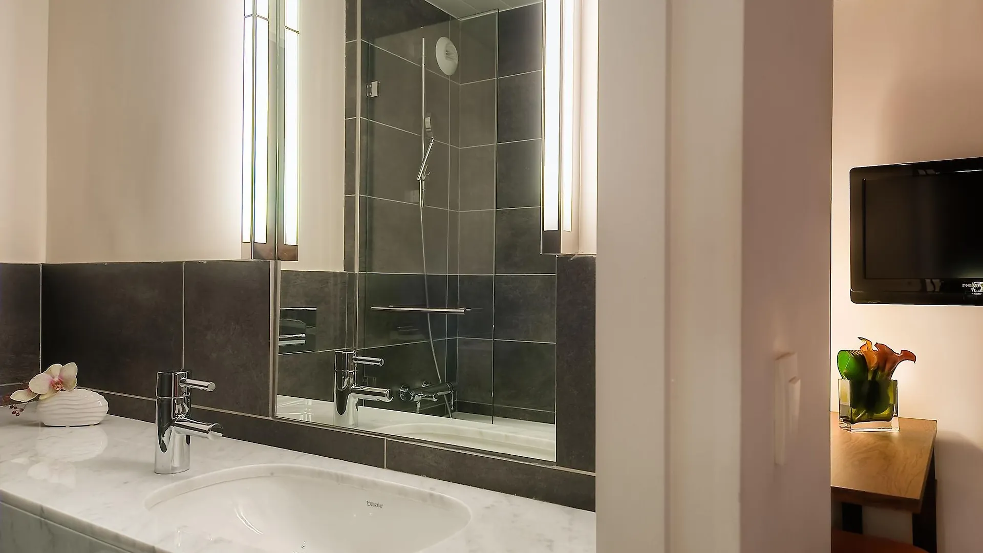 Hotel Marais Bastille 3*