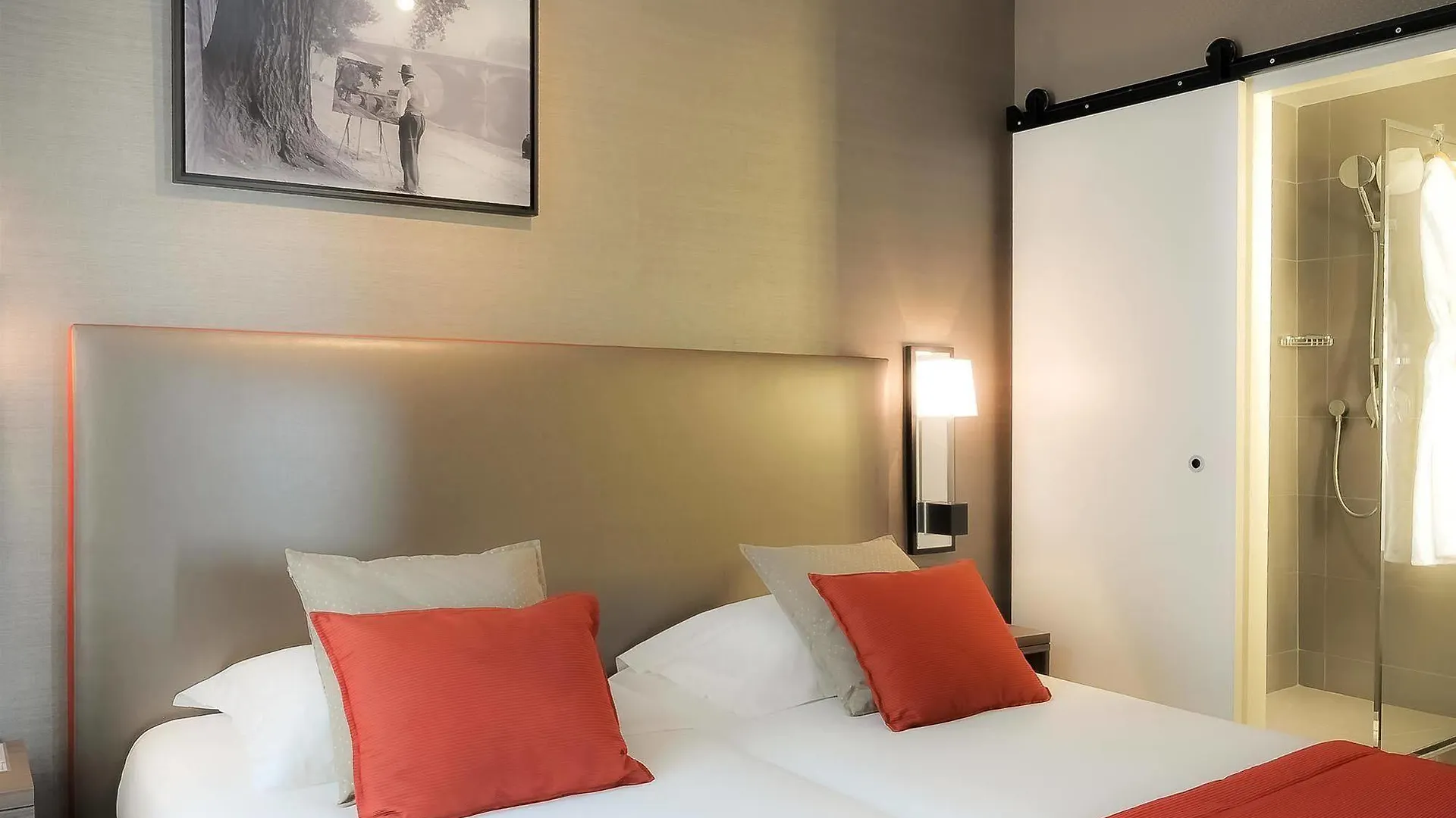 Hotel Marais Bastille 3*